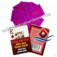 Cartas marcadas com suco de leão trapaceando no pôquer
